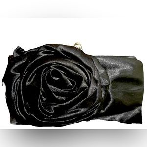 Satin clutch with flower design